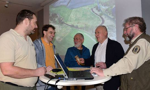 Andreas Lauter (Naturwacht), Andreas Scharschmidt (Tourismusverein Naturpark Barnim), Wolfgang Pagel (Wandersport-Verband Berlin), Naturparkleiter Peter Gärtner sowie der Leiter der Naturwacht im Barnim, Uwe Lecoutré (v. l.) © MOZ/Sergej Scheibe