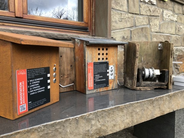 Alte und neue Audiostationen (Bild: Maren Pussak)