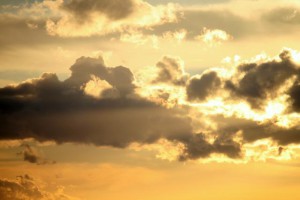 Klicken Sie auf das Bild des Tages im Fotoportal: Wolkenlicht – © VDNJörg Willems - Rothaargebirge