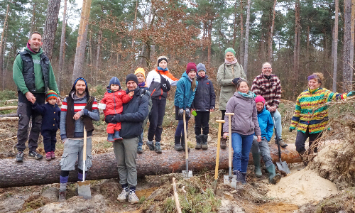 Baumpflanzaktion im Heidewald: Einen Tag lang WaldBäuerIn sein und dem Wald etwas zurückgeben (C) Verein Dübener Heide e.V.