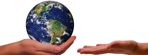 Von Hand zu Hand - Nachhaltigkeit in Naturparken