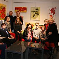 Die Künstlergruppe bei der Ausstellungseröffnung im NaturparkHaus (C) VDH