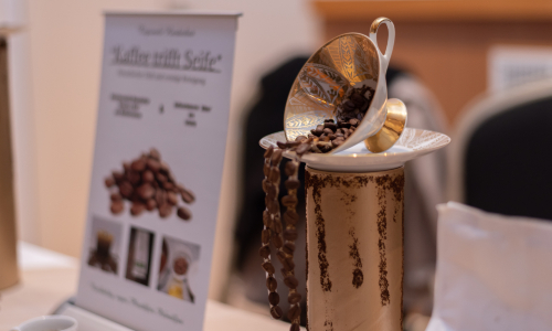 Produktpräsentation "Kaffeeseife" beim 1. Wettbewerb im letzten Jahr (C) ABISZET Wittenberg