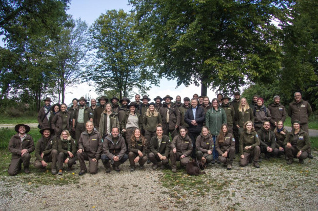 K1024 Gruppenfoto Rangertreffen c Fabian Maul Naturpark Hirschwald 620x413 Gemeinsam für unsere Natur – Fortbildung und Erfahrungsaustausch für Bayerns Naturpark Ranger