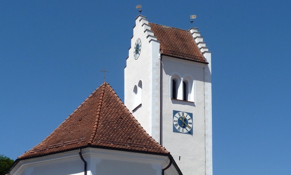 Kirche Rieden Wanderung zu geschichtsträchtigen Orten im Naturpark Hirschwald