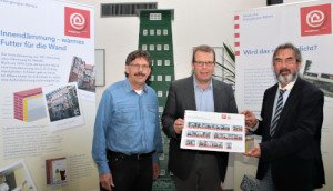 Kostenlose Sprechstunde im Rathaus (von links): Gebäude-Energieberater Jürgen Kotz, Eschenburgs Bürgermeister Götz Konrad und Klaus Fey von der Hessischen Energiesparaktion.