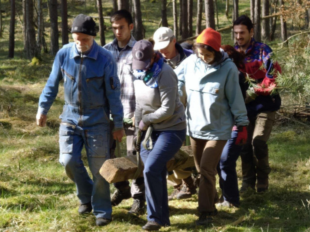 image0038 620x465 Rückbau statt Landschaftsverbrauch: Fast 80 Freiwillige wandeln mit dem Bergwaldprojekt Nutzflächen in Naturraum