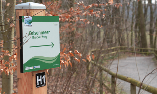 Das neue Leitsystem führt den Besucher gezielt entlang der Highlights im Naturparkjuwel Felsenmeer Das neue Leitsystem führt den Besucher gezielt entlang der Highlights im Naturparkjuwel Felsenmeer Neues Leitsystem im Naturparkjuwel „Felsenmeer“