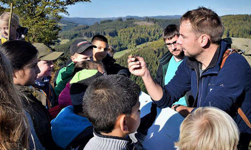 Foto Innenteil Leer camp Foto Innenteil Leer camp Naturpark unterstützt Jugendcamp des Deutschen Wandertages 2019 in Züschen
