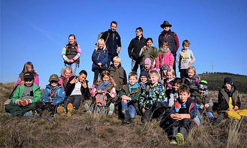 Foto Innenteil forscher Foto Innenteil forscher Schüler der Naturparkschule Hallenberg erforschen die Heide