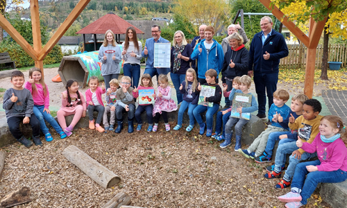 Am 26. Oktober 2023 stand für die Kita Blauland die Re-Zertifizierung als Ergebnis für die überaus erfolgreiche Arbeit an (Foto: Naturpark Sauerland Rothaargebirge e.V.)