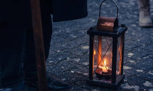 Lampe innen Lampe innen 18. Dezember: Unterwegs mit dem Nachtwächter Bartholomäus