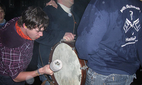 Krach mit allen Mitteln. Copyright: Kath. Burschenverein Hallenberg e. V.