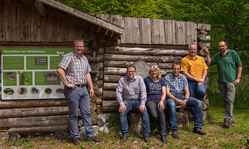 Das Naturparkteam mit Herrn Hering nach der spannenden Führung im und am Naturschutzzentrum. Es fehlt die Fotografin (Foto: Kerstin Berens).