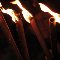 Mit Fackeln um den Ebnisee