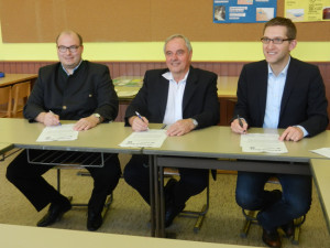 Unterschreibung der Kooperationsvertrag