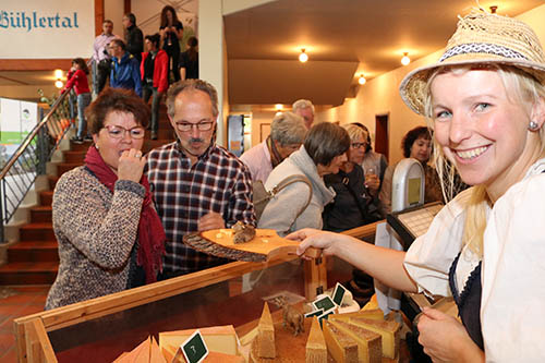 2017 10 22 Erfolgreiche Genuss Messe in Bühlertal09 2017 10 22 Erfolgreiche Genuss Messe in Bühlertal09 Genuss Messen lockten Besucher an
