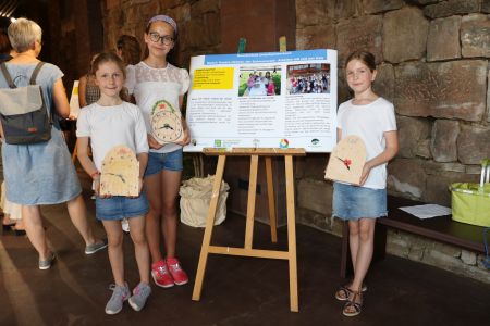 2022 05 20 Auszeichnung Naturpark Schulen Zell a. H. Nr. 2 2022 05 20 Auszeichnung Naturpark Schulen Zell a. H. Nr. 2 Fünf Naturpark Schulen innerhalb von vier Wochen ausgezeichnet