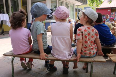 Bei der Auszeichnungsfeier sangen die Kinder auch nach Leibeskräften. Foto: Gundi Woll/Naturpark Schwarzwald Mitte/Nord