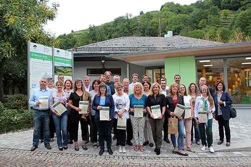 Zertifizierung01 Zertifizierung01 Naturpark und VHS zeichnen neue Schwarzwald Guides aus