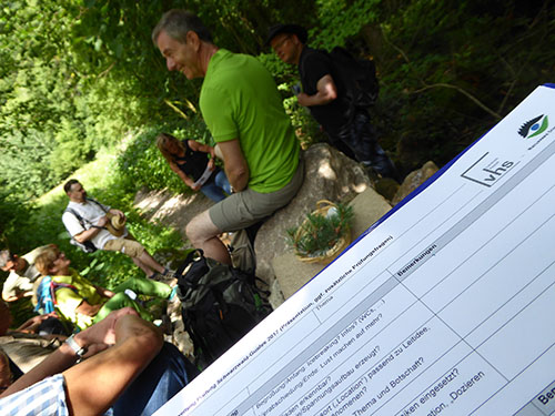 Zertifizierung02 Zertifizierung02 Naturpark und VHS zeichnen neue Schwarzwald Guides aus
