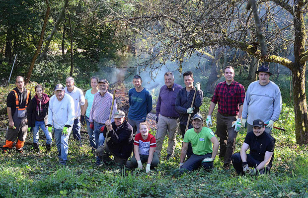 Die fleißigen Helfer beim Aktionstag in Heimbuchenthal - geschafft und zufrieden (Foto Jennifer Weidle)