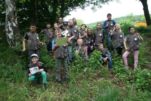 Klasse 4a der Grundschule Waldaschaff mit Naturparkführerin Morgane BannöhrBild: Stefan Rüb