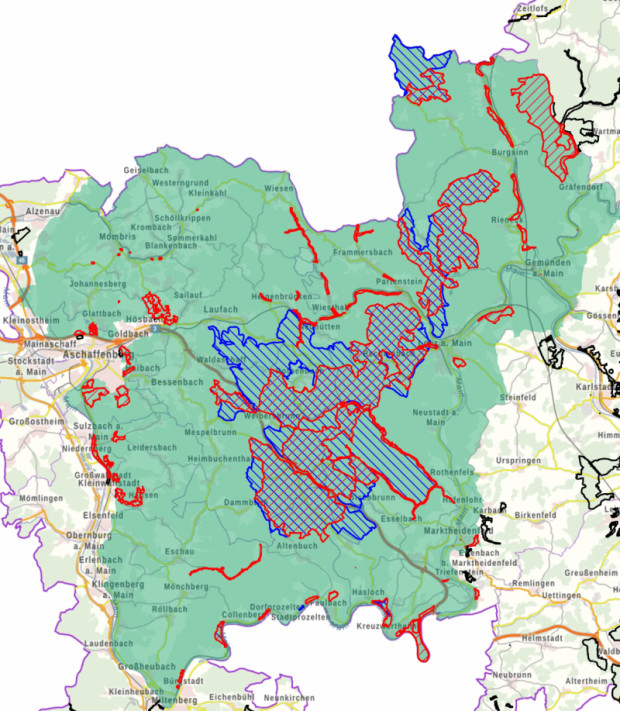 „Natura 2000 im Naturpark Spessart (grün hinterlegt) Dargestellt sind in Rot die FFH-Gebiete zum Schutz seltener Lebensräume und Arten und in Blau die Vogelschutzgebiete im Naturpark Spessart. (Daten: Bayerisches Landesamt für Umwelt, Geobasisdaten: © Bayerische Vermessungsverwaltung 2020)“