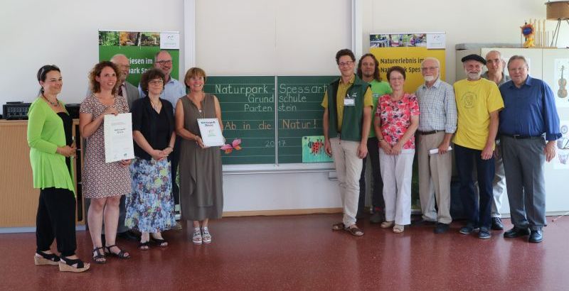 Zertifizierung1 Zertifizierung1 Partensteiner Grundschule als Naturparkschule zertifiziert