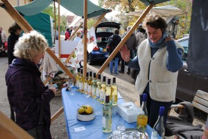 Erstmalig in Menz Edda Müller vom Gutshof Kraatz mit uckermärkischem Apfelwein