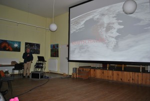 Steffen Bohl mit seiner Multivisionsshow über Kamtschatka.
