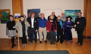 Zahlreiche Teilnehmer der Kunstsymposien sind zur Ausstellungseröffnung nach Stettin gekommen
