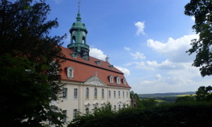Schloss Lichtenwalde sowie Schloaapark, eingebettet in die malerische Kulisse des Erzgebirgsvorlandes