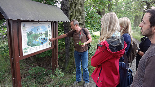 Umweltbildung im Plothener Teichgebiet mit dem Naturführer Dr. Volker Vopel, BA Beate Graumann