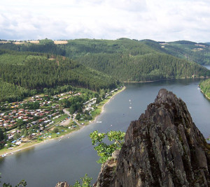 Bockfelsen mit Ecocampingplatz Hopfenmühle, BA Hartmut Woborschil